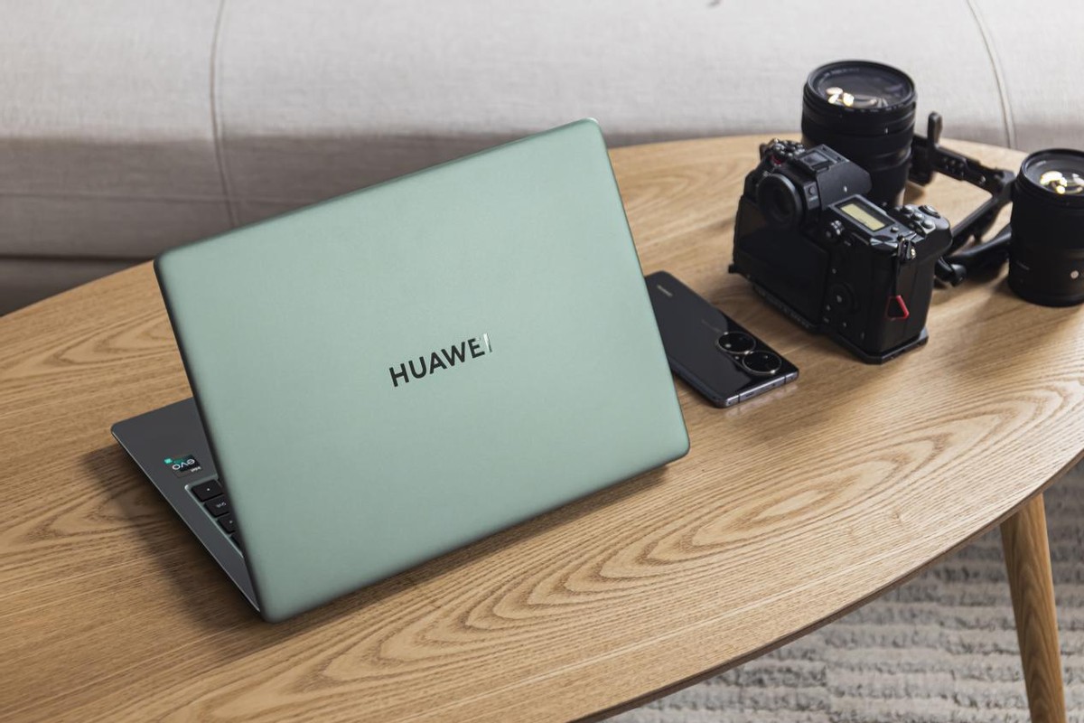 大学生华为全家桶,华为matebook2018款评测