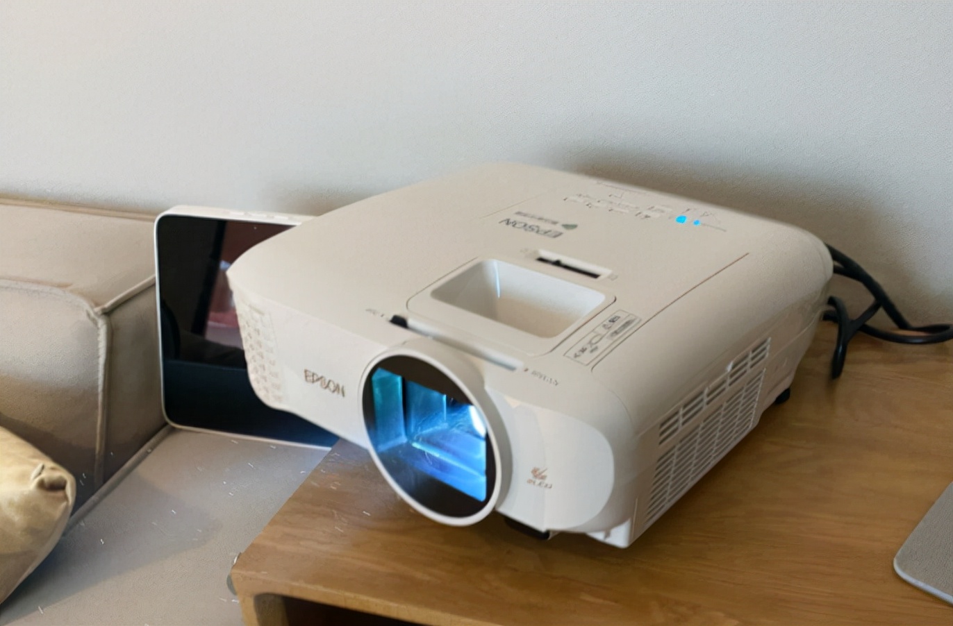 2023投影仪十大品牌,2022投影仪品牌推荐排行