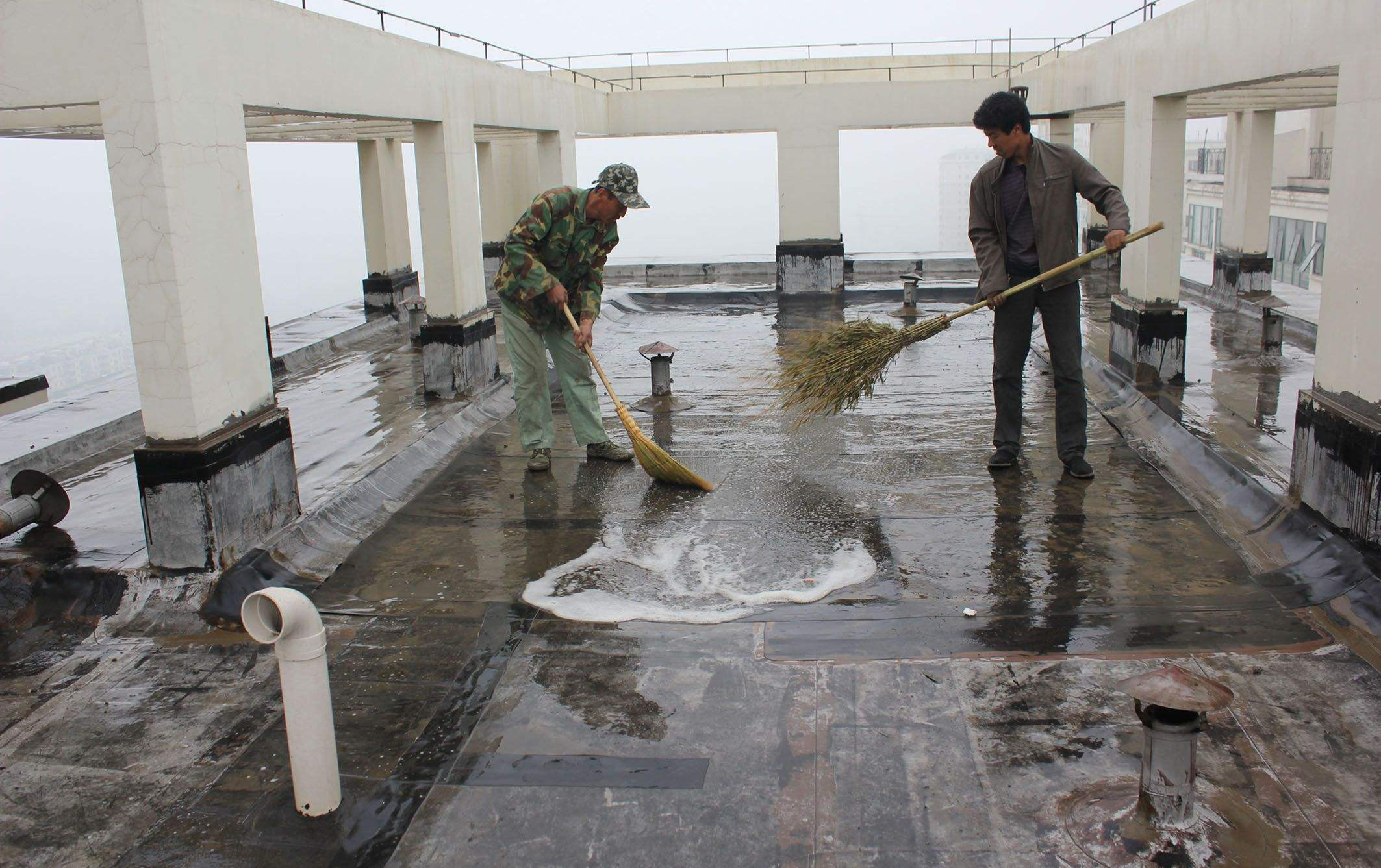 顶楼复式房子为什么不好卖呢,顶层复式跌下神坛