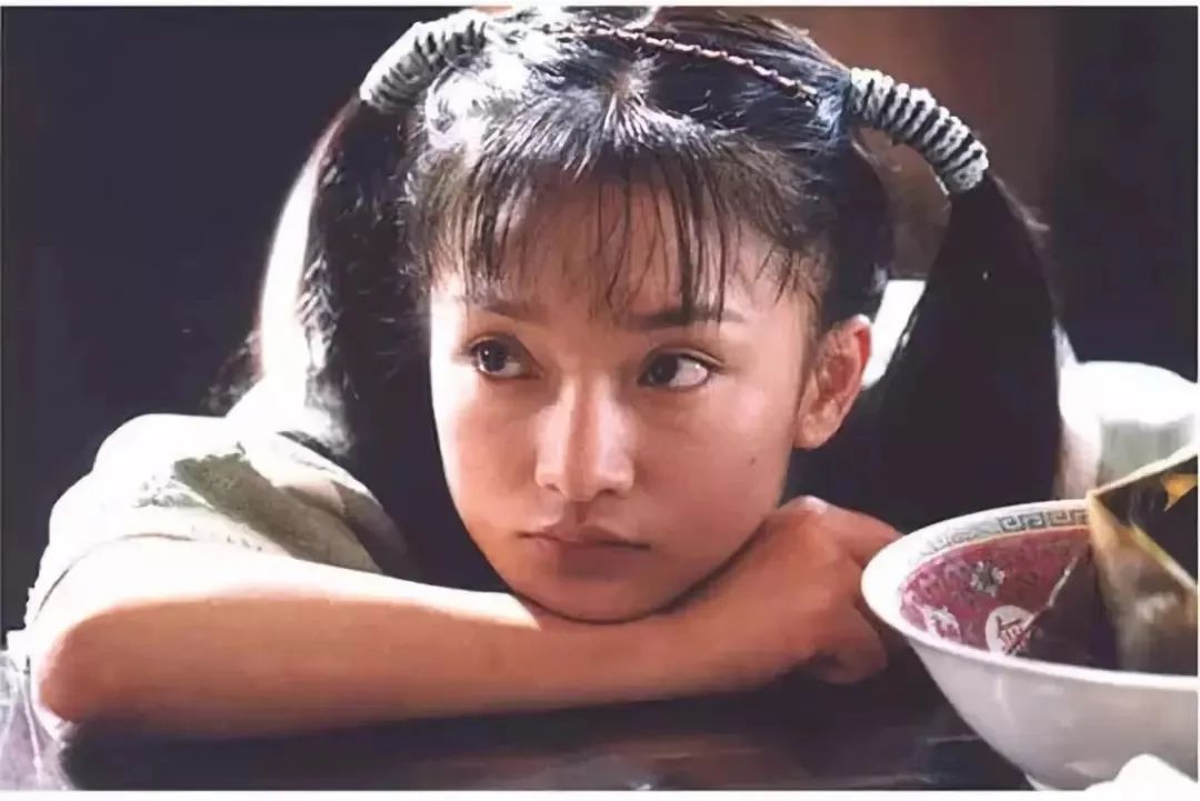 不是她上了这杂志封面，都差点忘了周迅也曾在时尚圈呼风唤雨