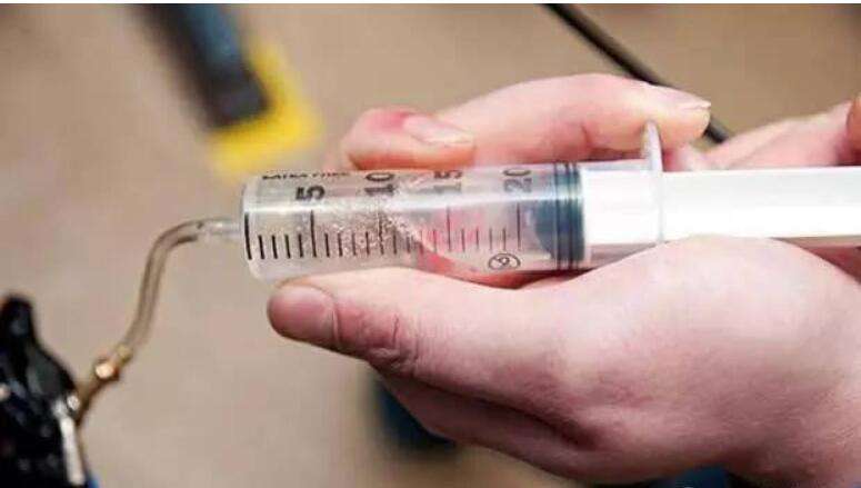 打针进去一点空气会怎么样,打针进入一小段空气会排出吗