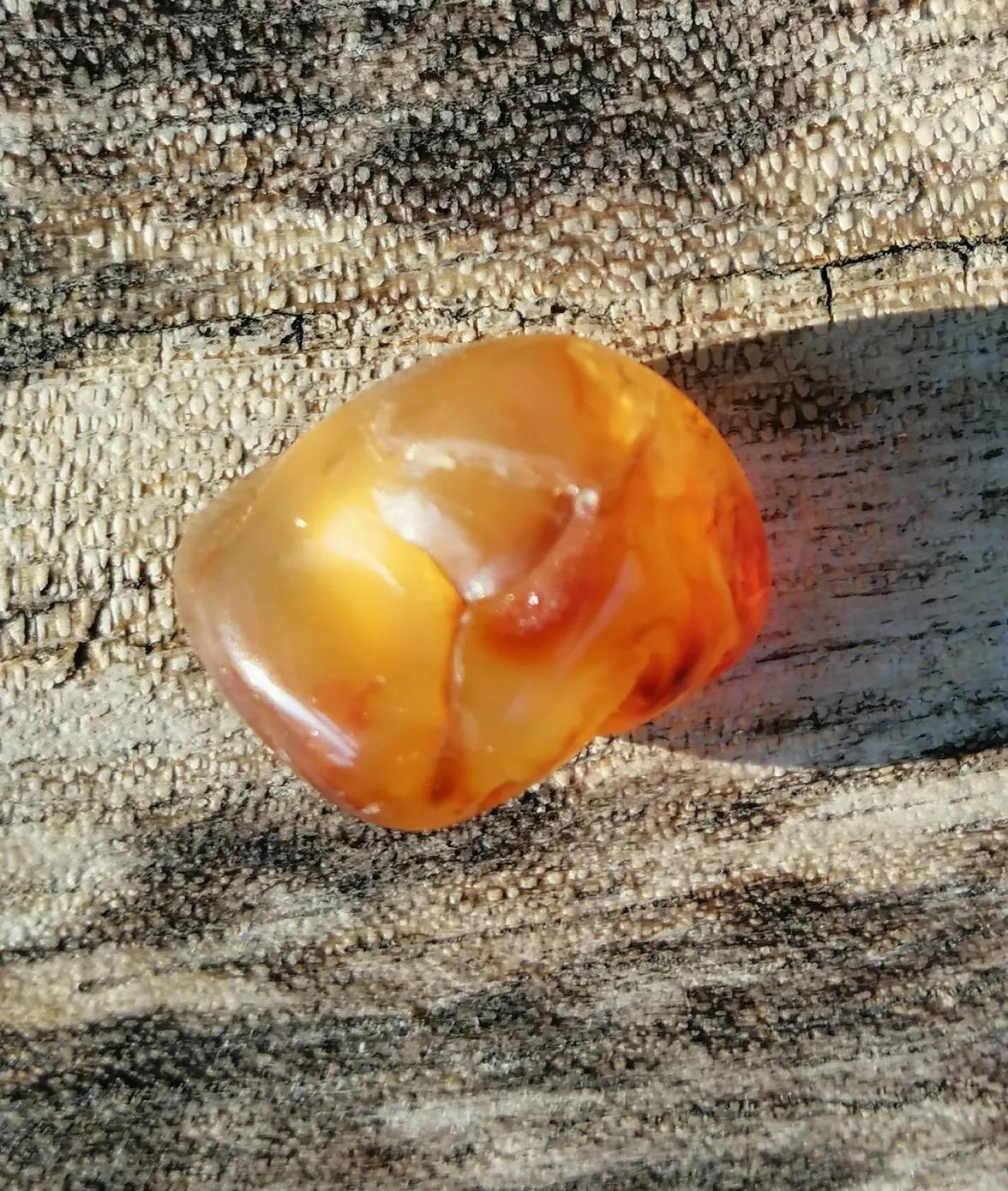 鸡血宝石原石,金黄条纹鸡血宝石