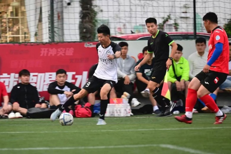 泰丰文化陆战队在2023苏州市足球联赛（*级A**总决赛）中荣获亚军！