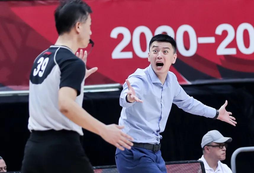 杨鸣教练再次担任辽宁教练,辽宁本钢教练杨鸣年薪多少万元