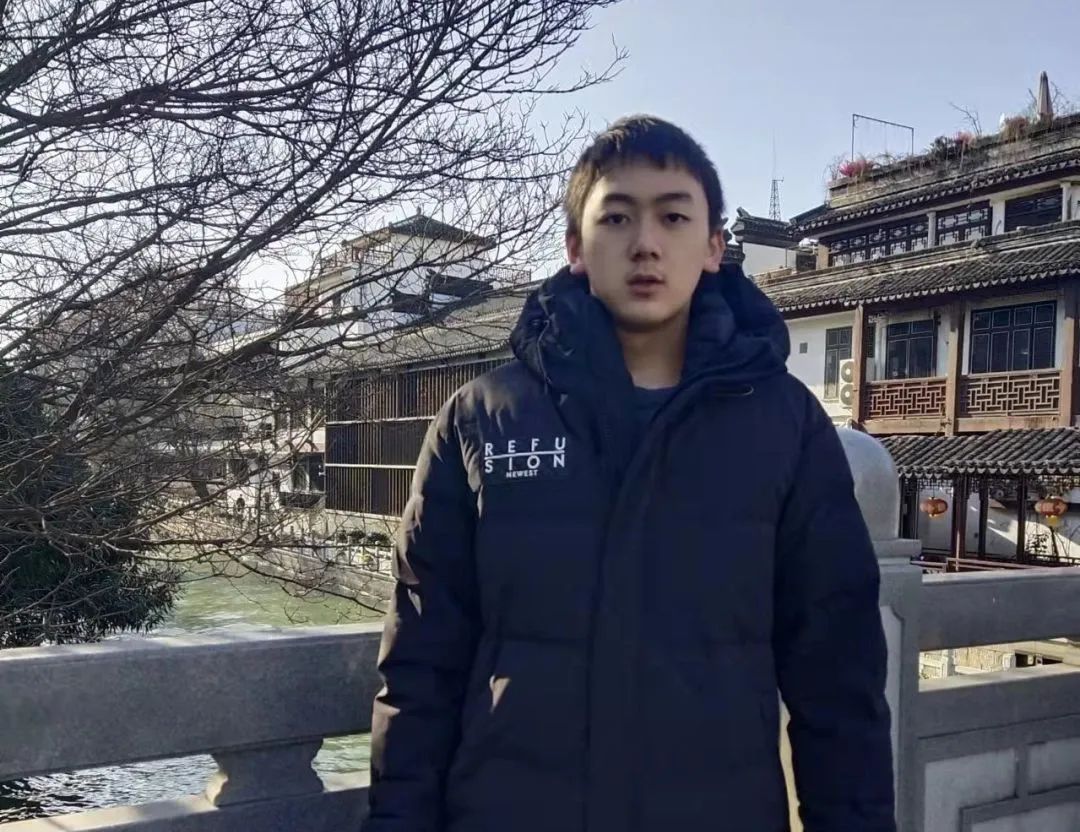 东大精英学校,大英才班和小英才班哪个好