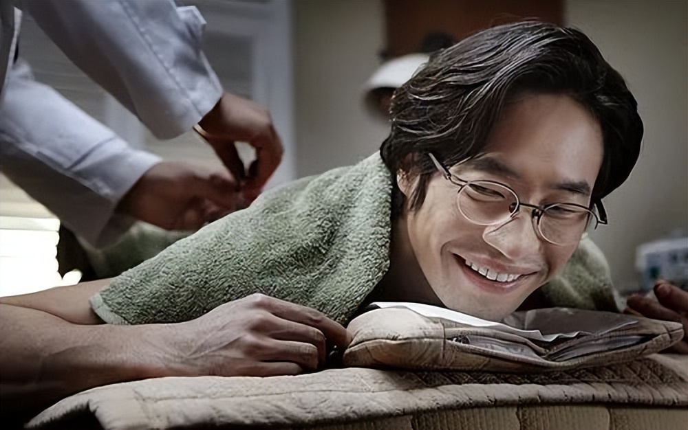 前融创人卖保险，一年赚了两百万