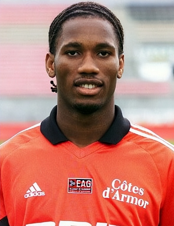 非洲神锋，绿茵场上的推土机，“魔兽”德罗巴到底有多强