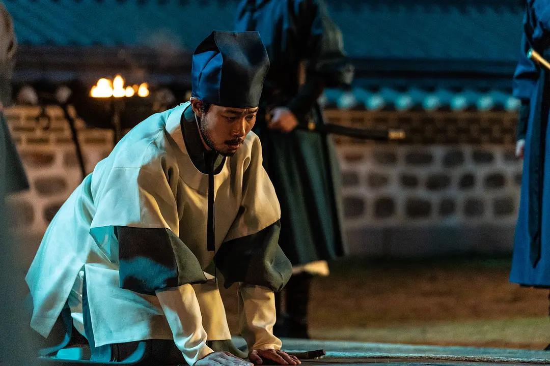 电影夜枭经典片段,一口气讲完一部电影夜枭