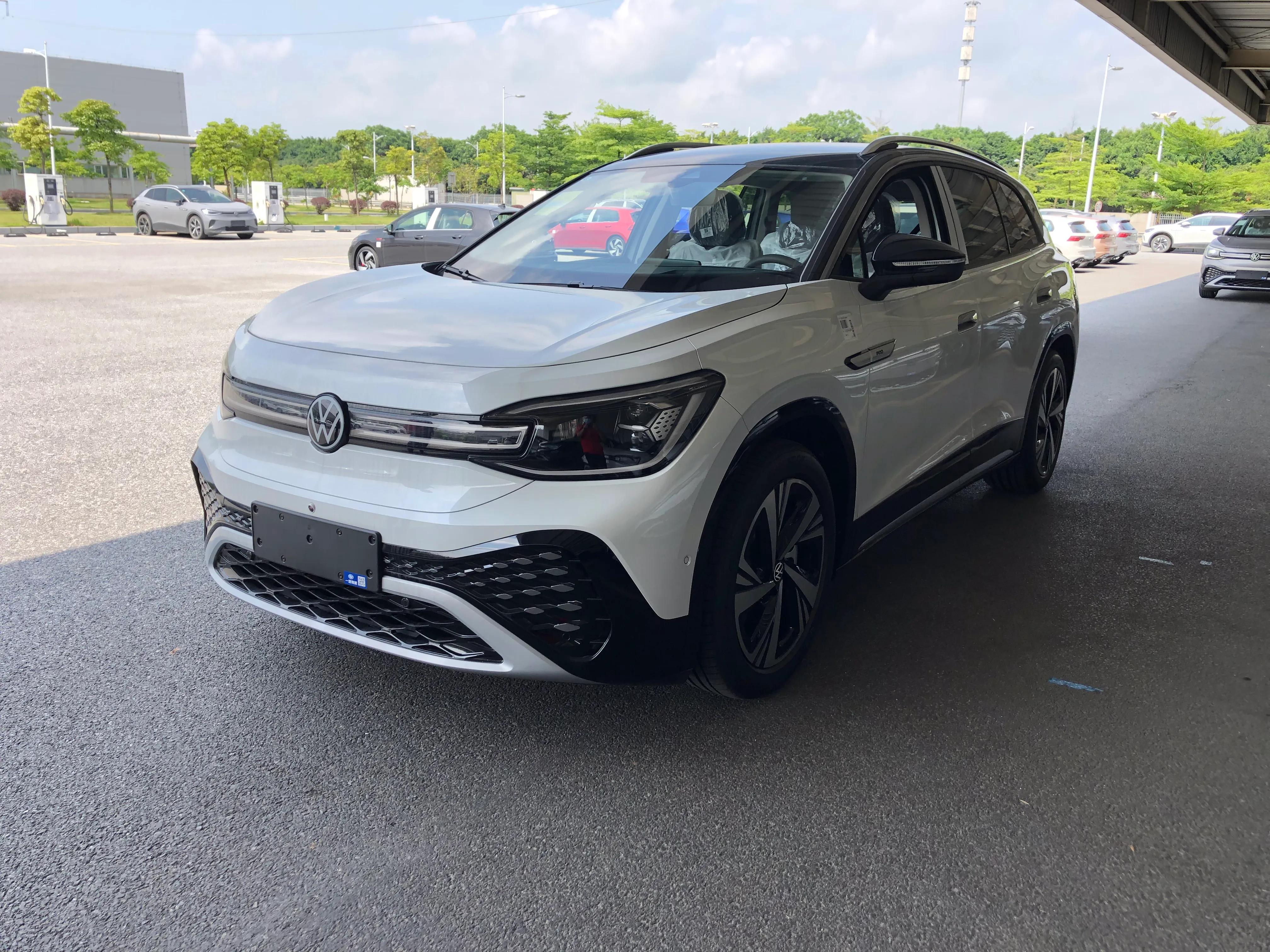 一汽大众id.6crozz,白色id.6crozz测评