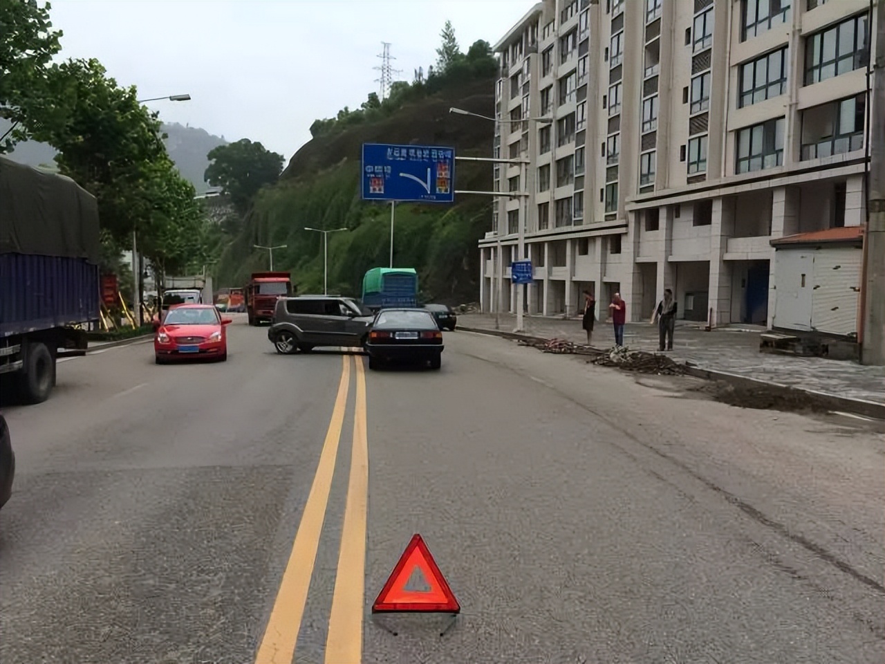 出了交通事故必须要拍六张照片吗,发生交通事故需要拍哪几张照片