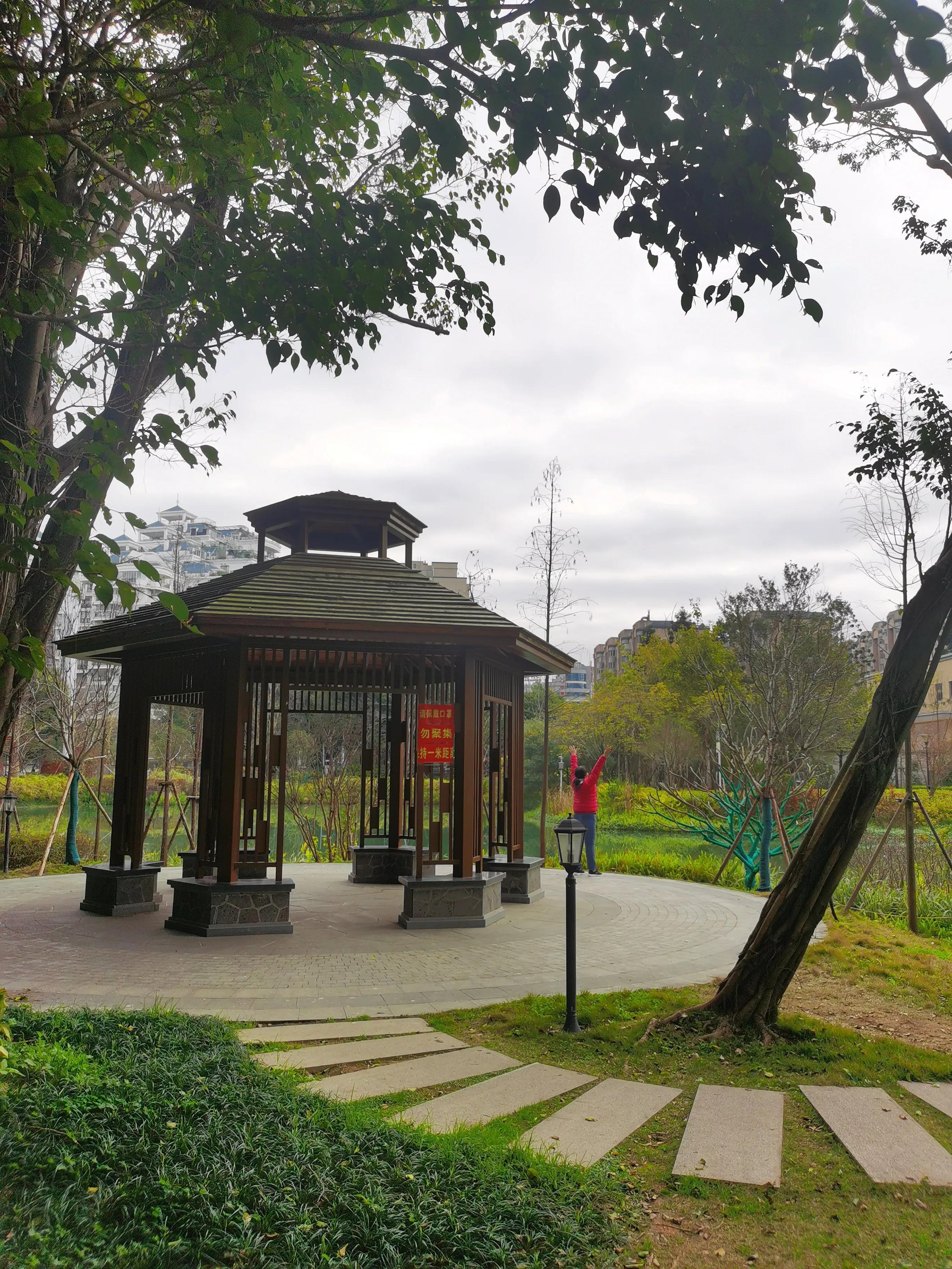 漫步在温泉河湿地公园,漫步福州静谧与繁华