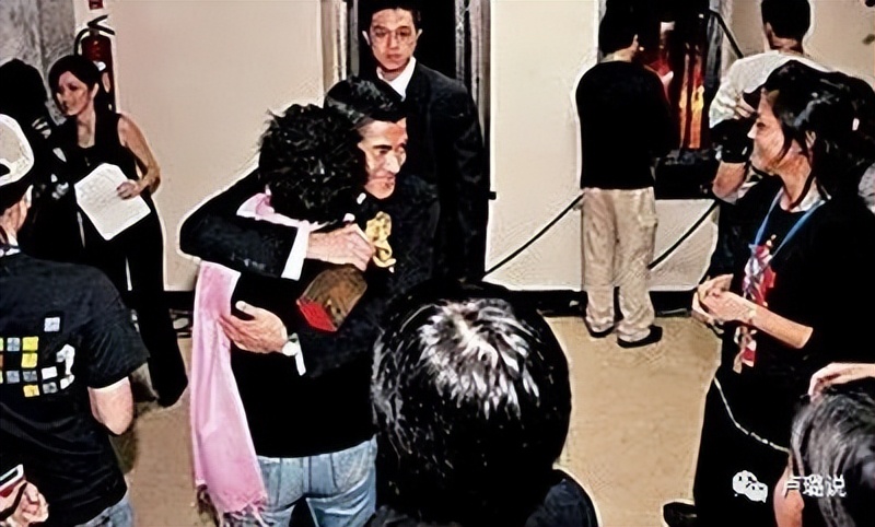 天王隐藏的“大老婆”，把持20亿财产，一生不婚不育，图的是啥？