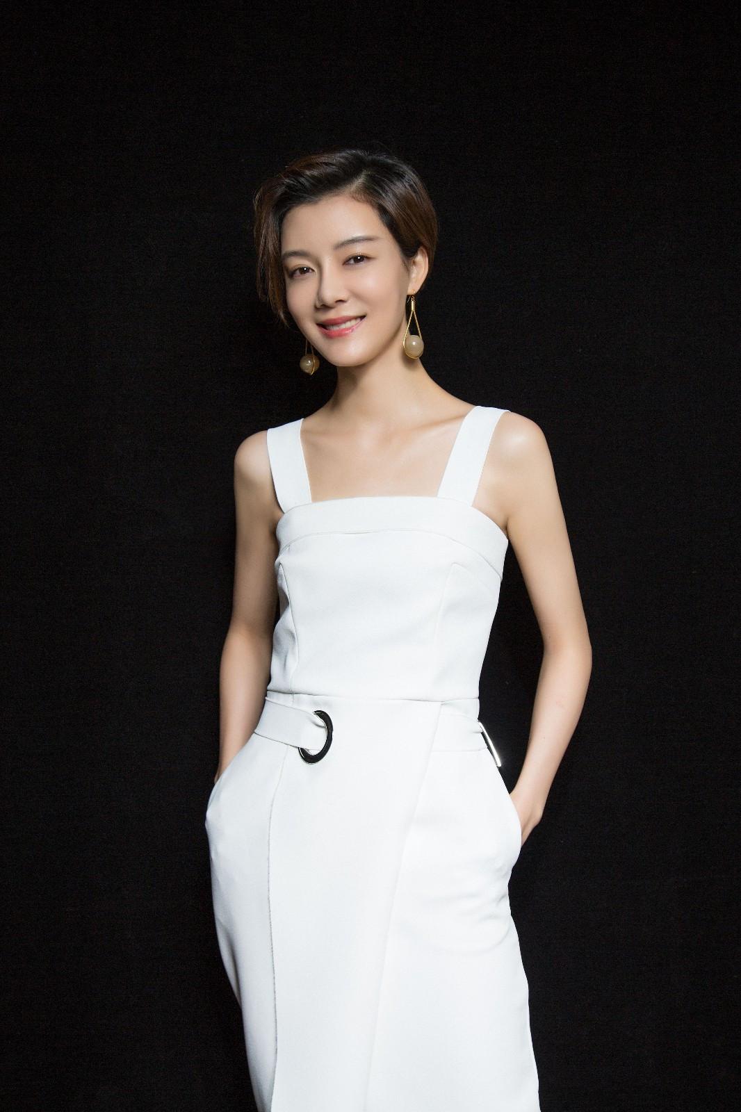 车晓跟前夫离婚分了多少,车晓分手后对3亿分手费做出回应