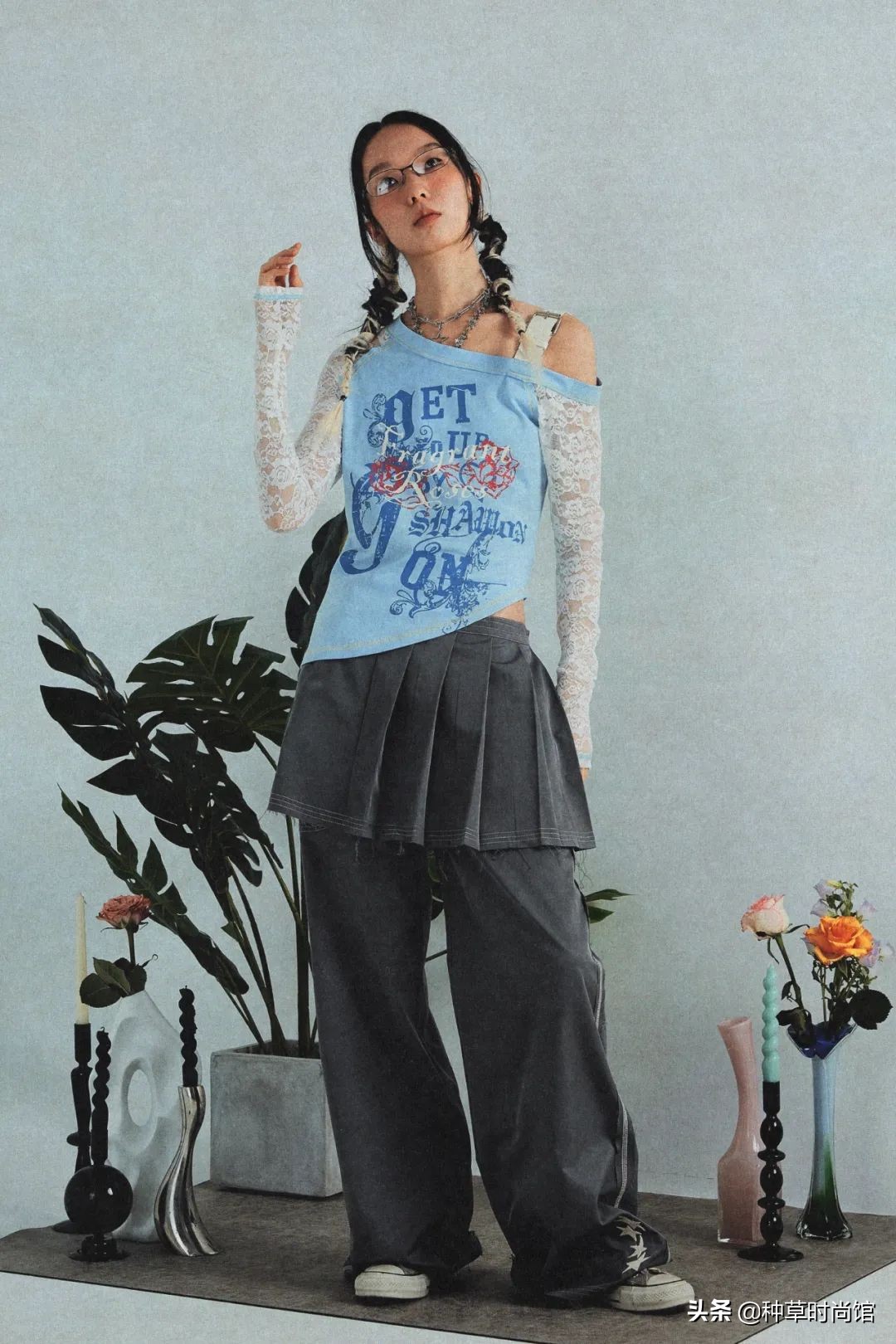 今年流行穿什么裤子和裙子,今年流行裙子配什么裤子