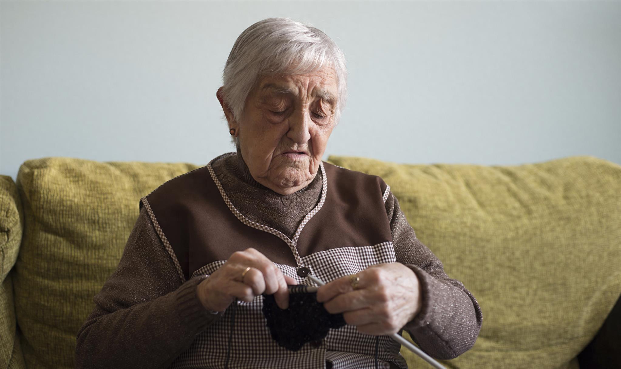 意外遭遇：留守寡妇与公公的不可告人的秘密