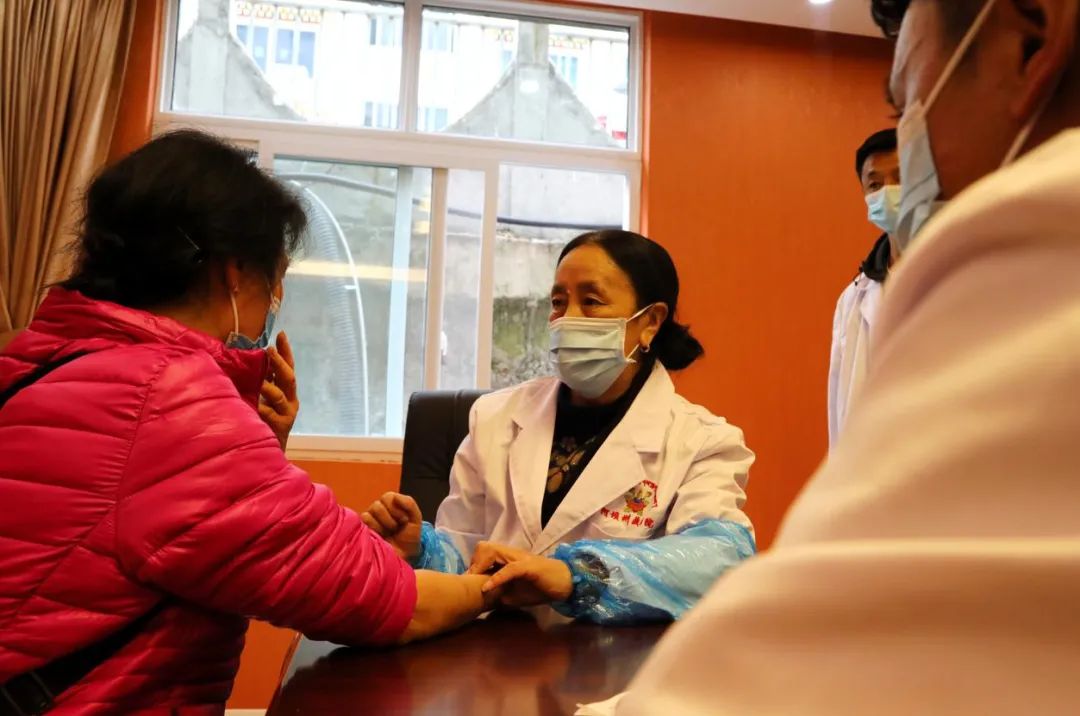 第四届四川省中医十大名医有哪些,第四届四川四大中医名单