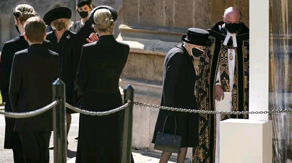 英国女王几大憾事,英国女王不原谅丈夫