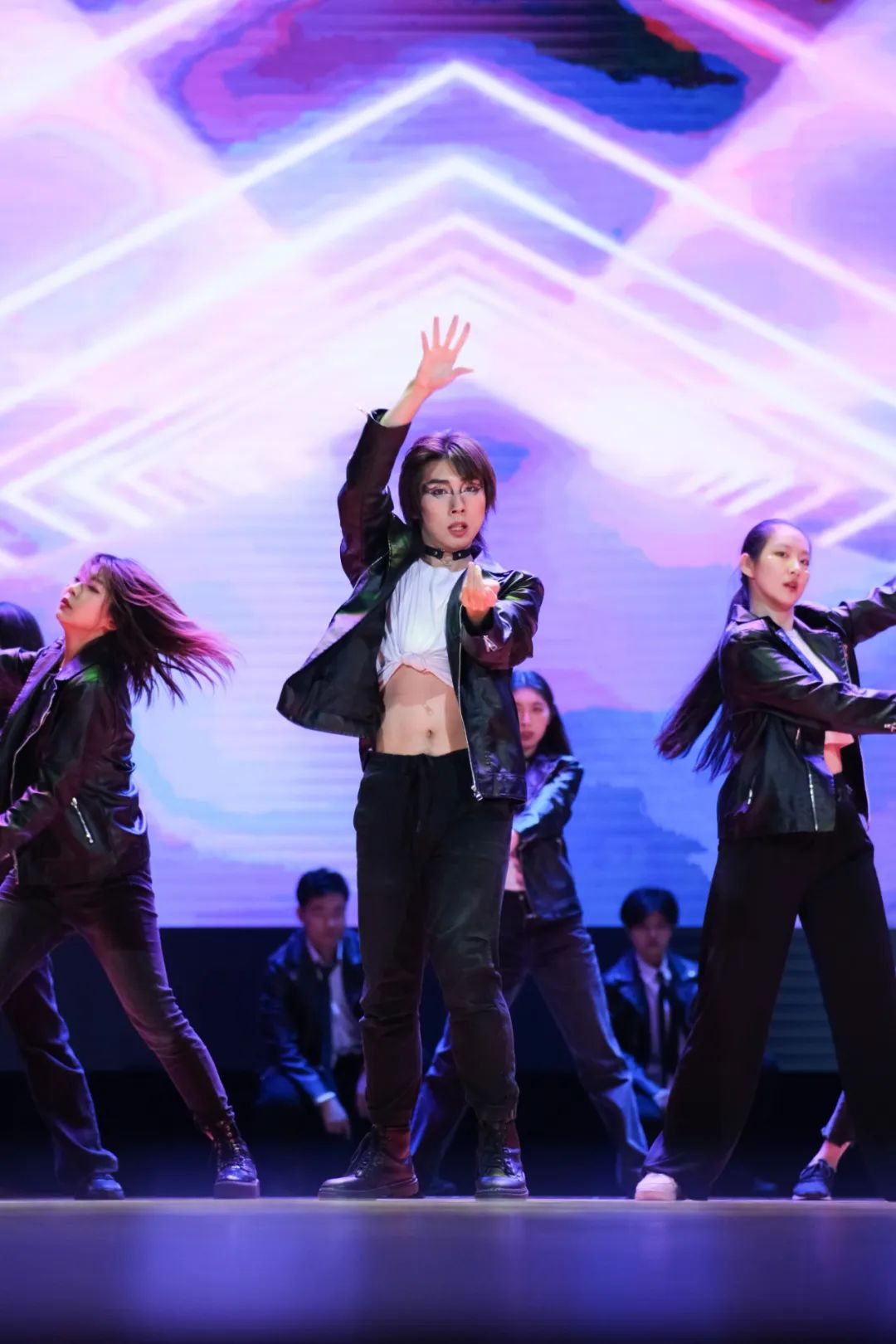 浠婂鑸炲姩,浠婂鑸炶捣鏉ュ箍鍦鸿垶