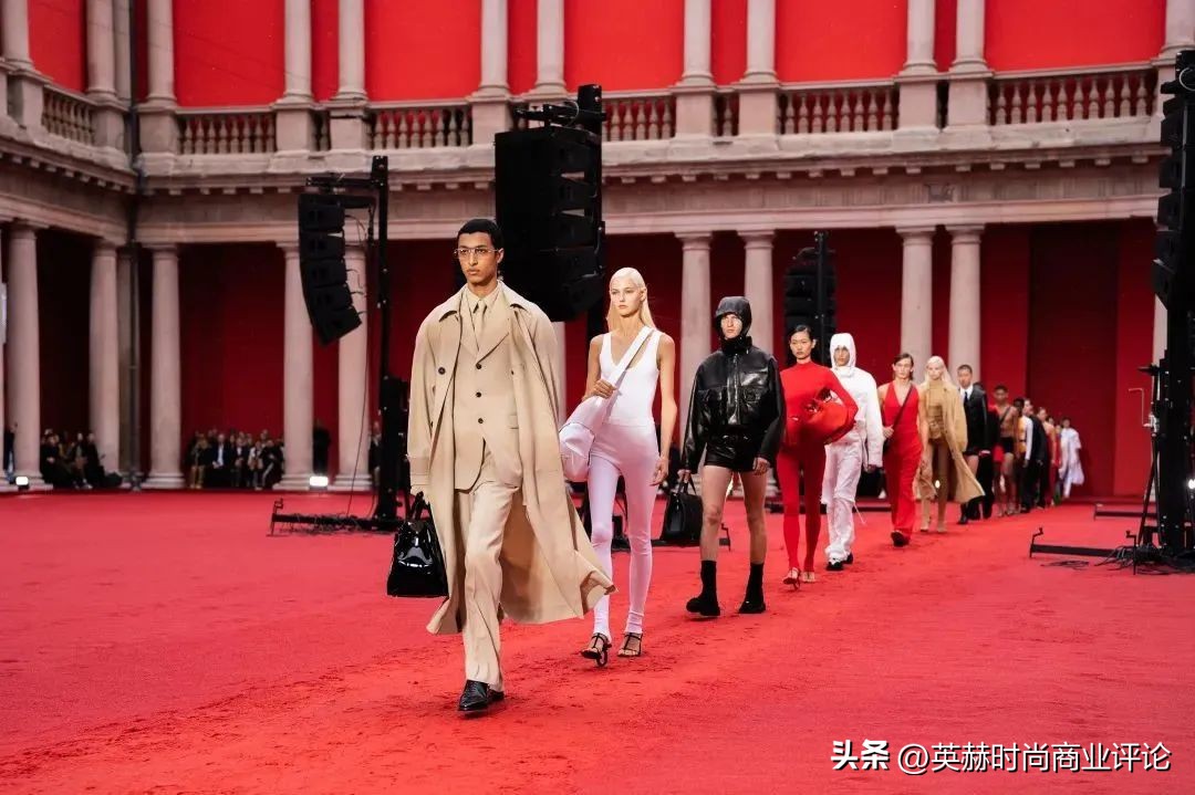 ferragamo鍜宻alvatore,salvatoreferragamo鏂版