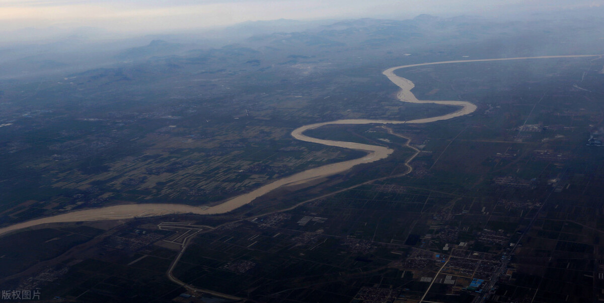 写黄河的诗十首,古诗中对于黄河描写的有多少首