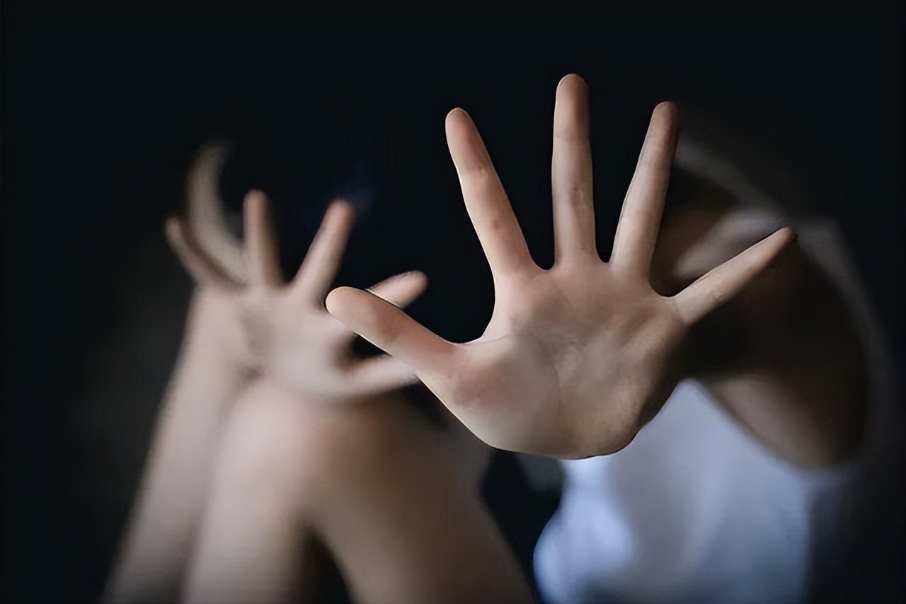 19岁女大学生遇害监控曝光,山西女大学生酒吧被害视频