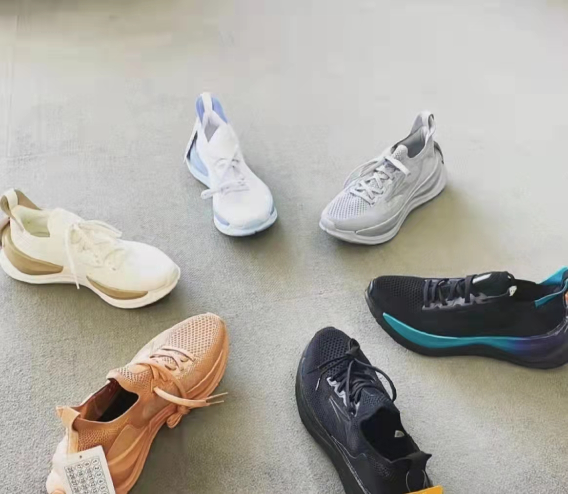 黑马来袭！361度后卫鞋帅翻，洞洞鞋好评，休闲款撞脸库里8？