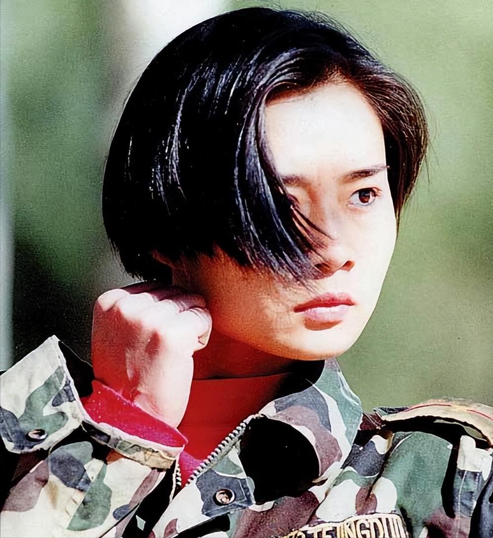 盘点8位演军人不招吐槽的女星,盘点那些演了军人的油腻明星