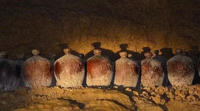 茅台镇卖酒行骗,为什么说茅台带镇需谨慎