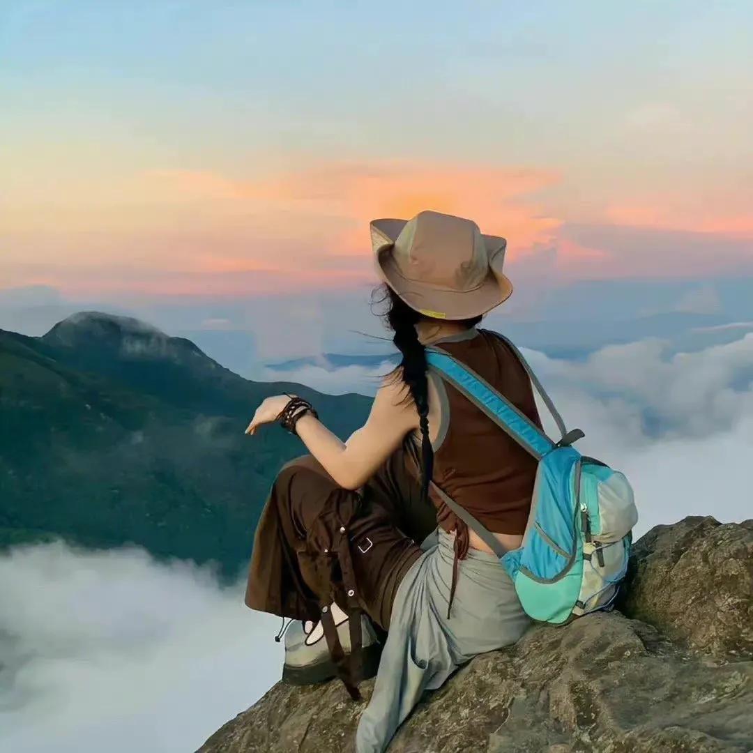 出门旅游的朋友圈文案图片,悠闲旅游必备文案句子图片