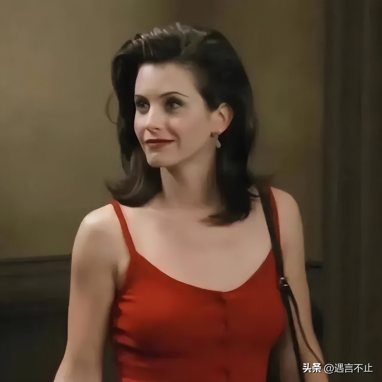 后悔整容，只恋爱不结婚，她才不是那个争强好胜的莫妮卡