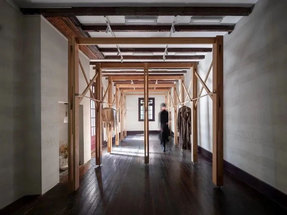 逛本土买手店，怎么跟开盲盒似的？