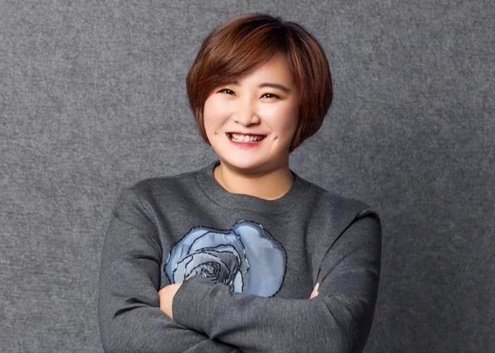 贾玲减肥前后的对比照片,贾玲减肥近照曝光