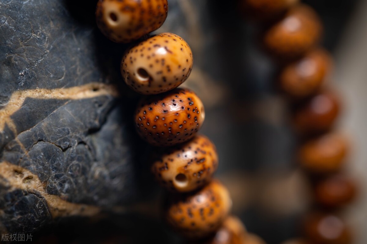 一文说清手串珠数、颜色、材质、鉴别与开光