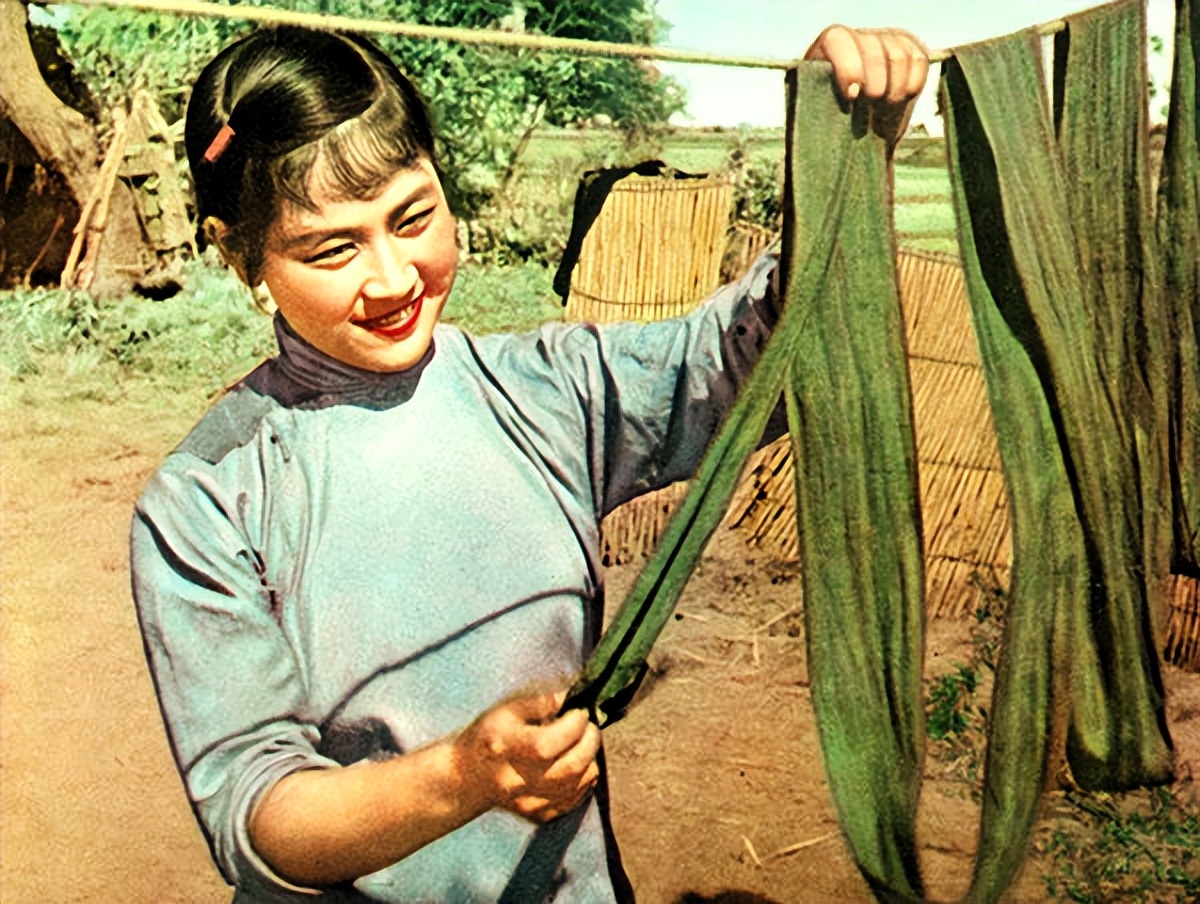 经典真实的庐山恋电影,庐山恋经典爱情电影