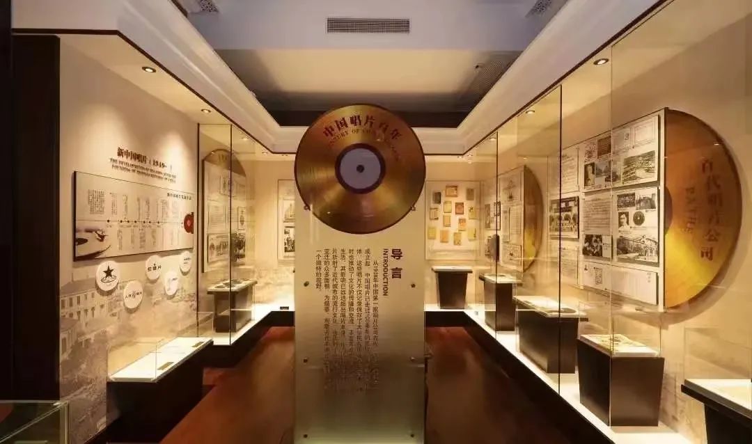 暑假我们来到了中国闻名的鼓浪屿,鼓浪屿暑假免费游玩攻略