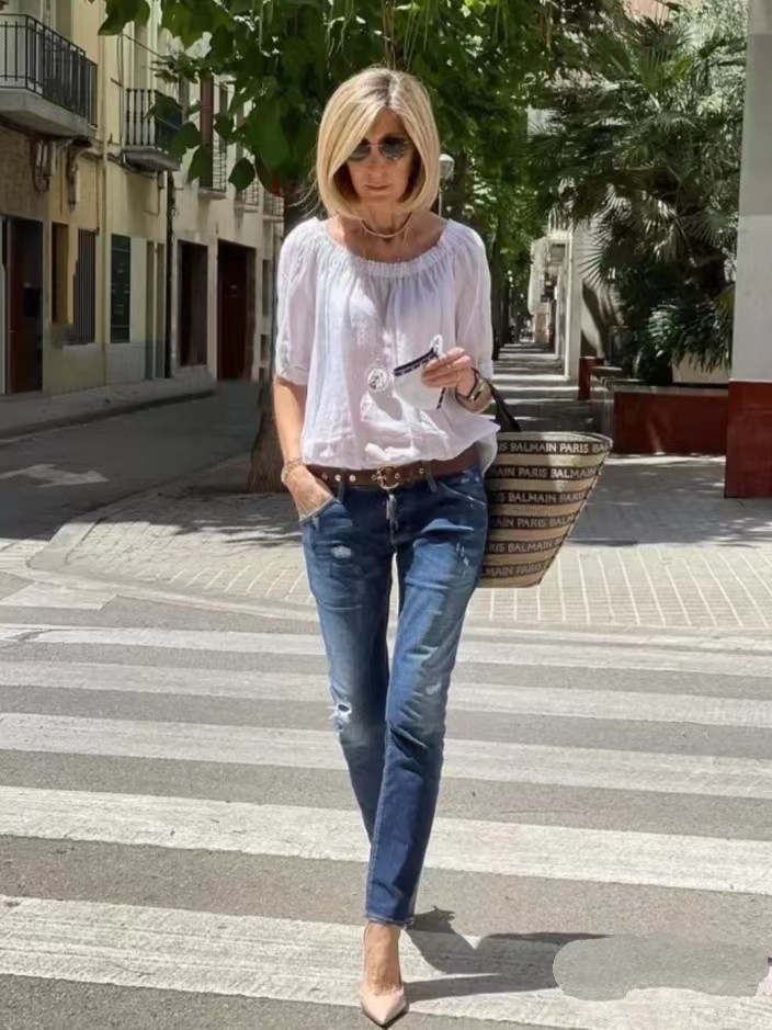 这对外国母女活成了别人都羡慕的模样,时髦有范,每套搭配都精彩