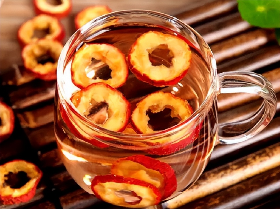 天气炎热4款补气茶饮最该喝,夏天适合喝的养生茶搭配