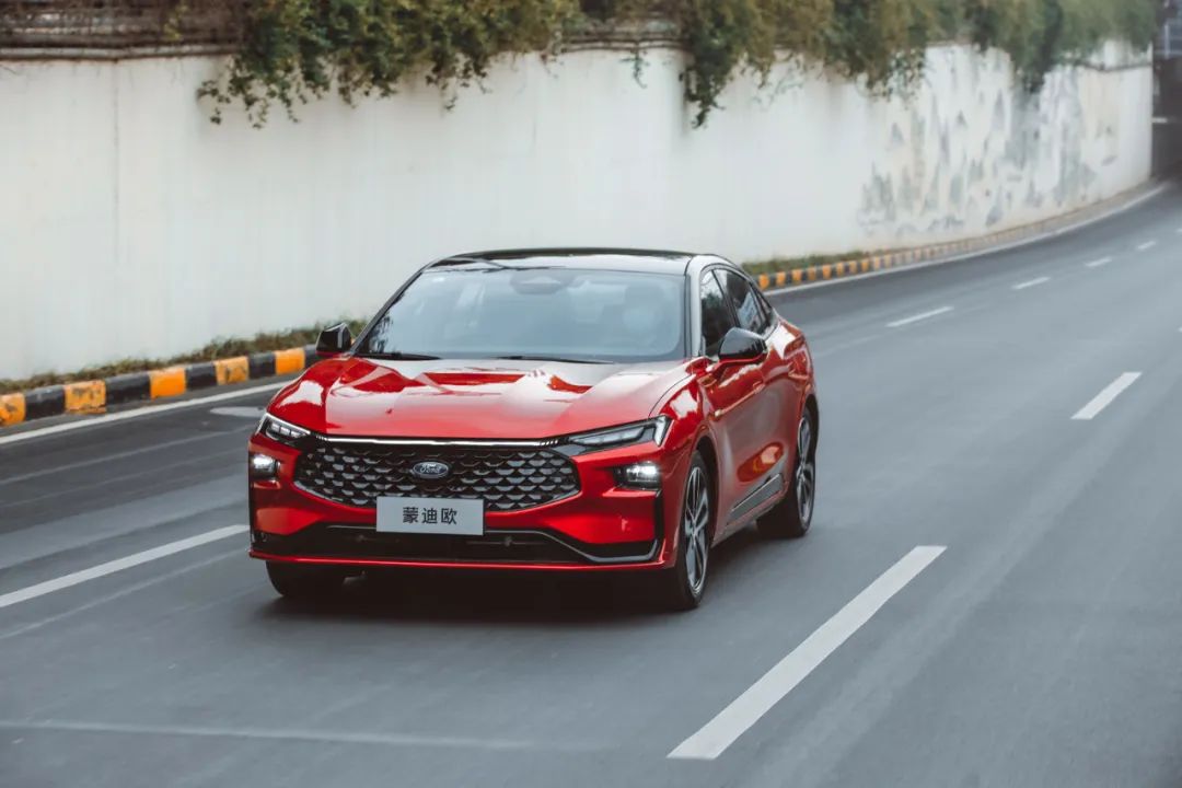 新款蒙迪欧迈锐宝,迈锐宝和蒙迪欧哪个安全