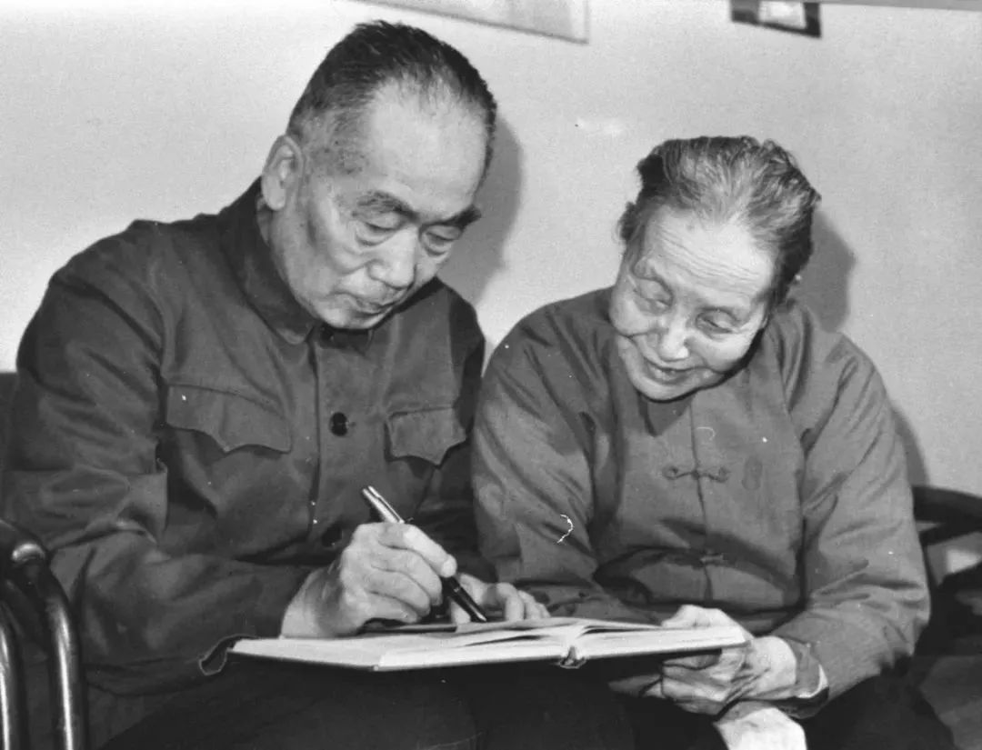 这所又小又“水”的985，凭什么成为中国最美大学？