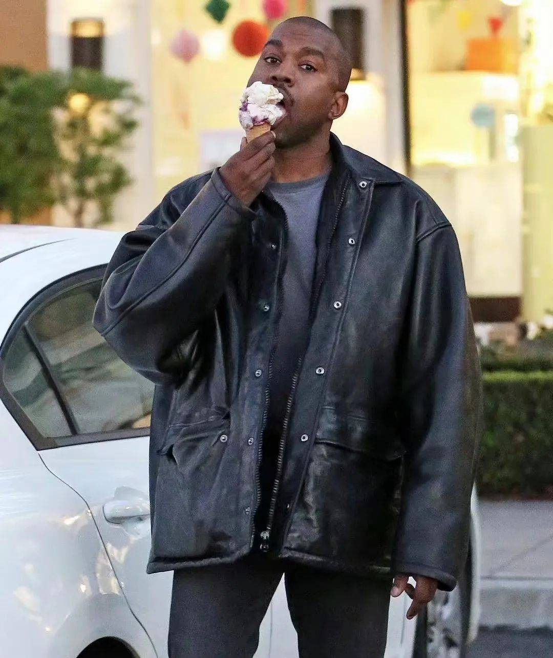 侃爷生日派对寿司,侃爷为朱莉亚庆生