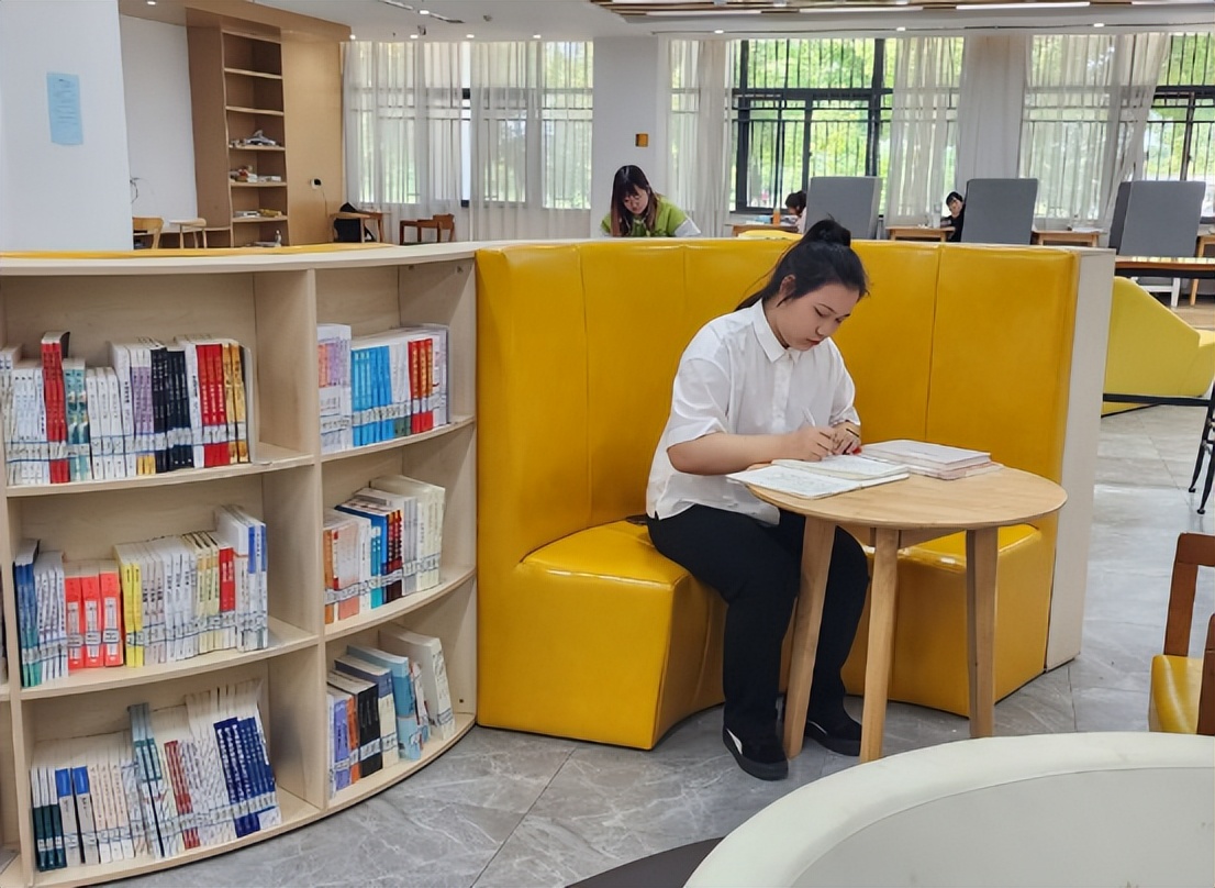 太优秀了英语,非常优秀的专科生英语考过六级