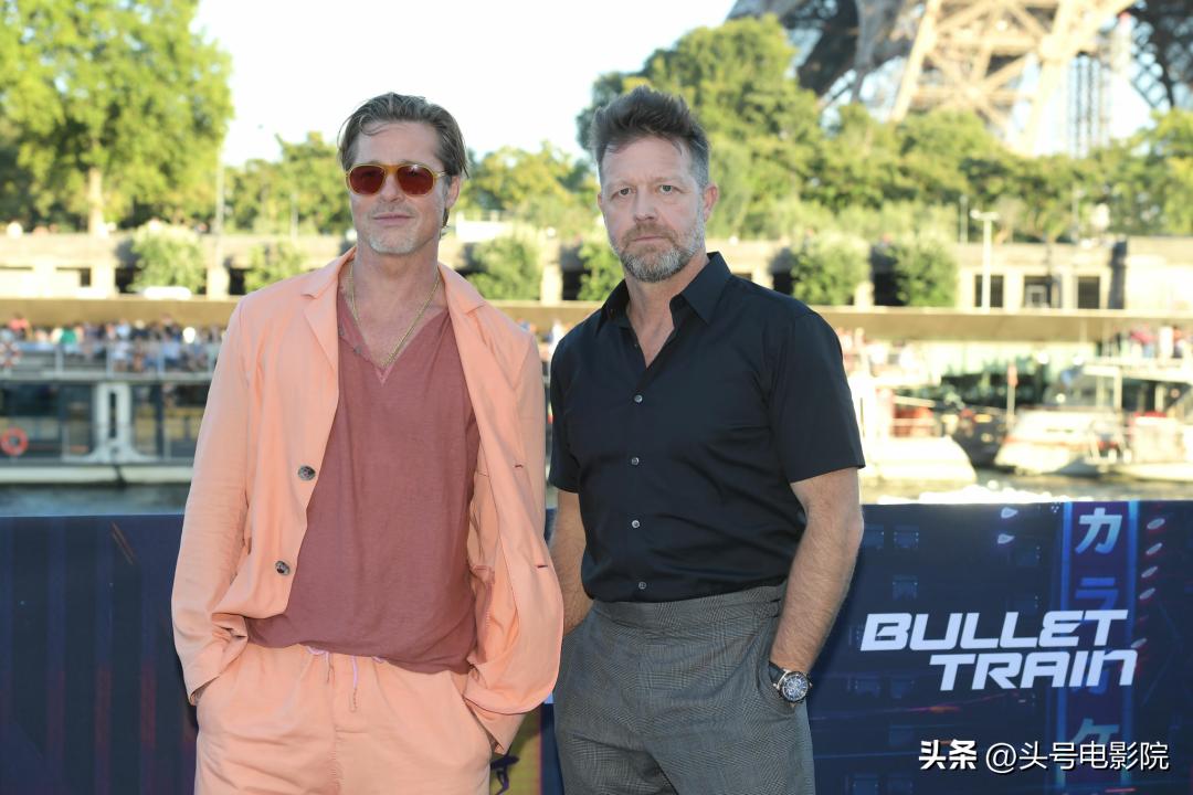 基努里维斯和布拉德皮特同框,模仿基努里维斯战术