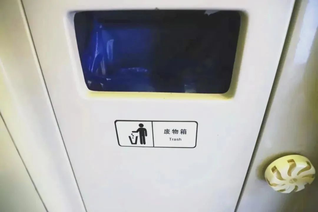 坐火车手机没电攻略,坐火车手机没电了应该去哪儿充