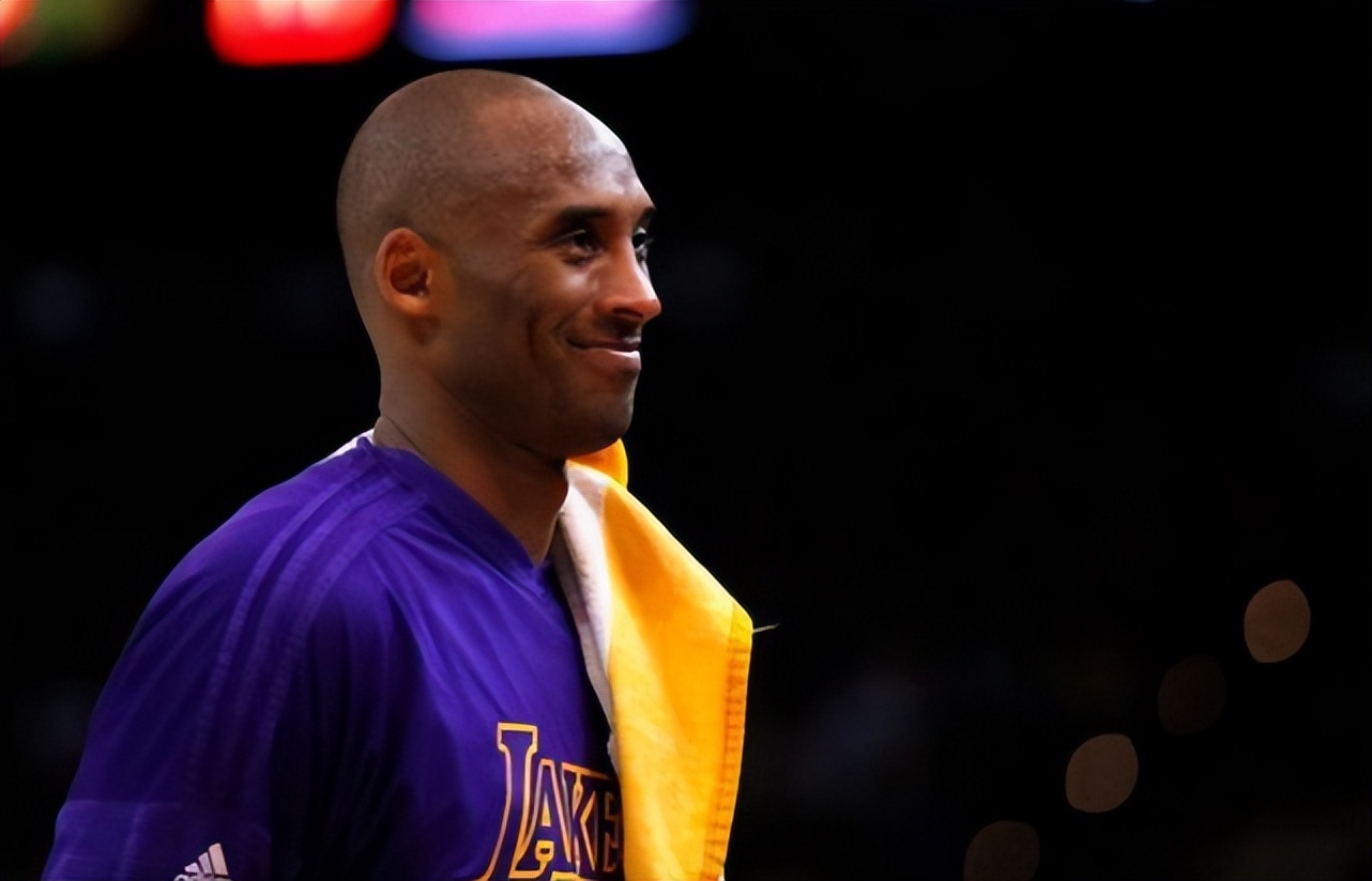 有哪些nba球星是代言球鞋的,nba历史上都谁有终身球鞋代言合同