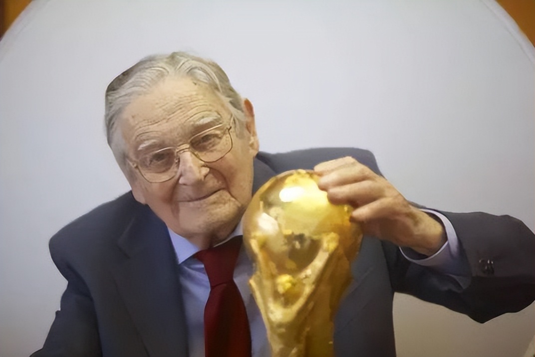 为什么大力神杯只有一座,大力神杯原本叫耐克杯