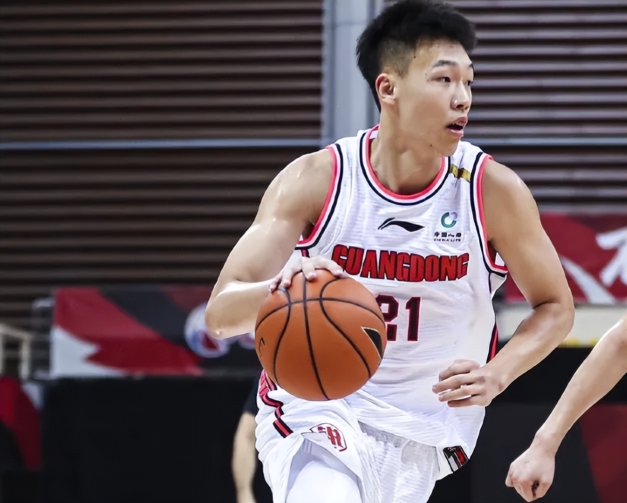 广东男篮131比78广厦胡明轩,广东男篮25分大胜辽宁胡明轩集锦