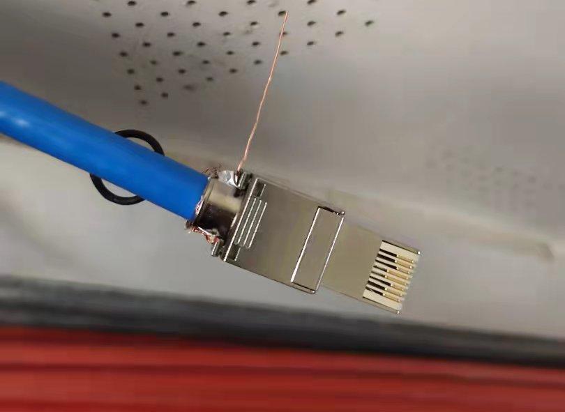 家里网线是怎么走线的,网线怎么实现信号传输