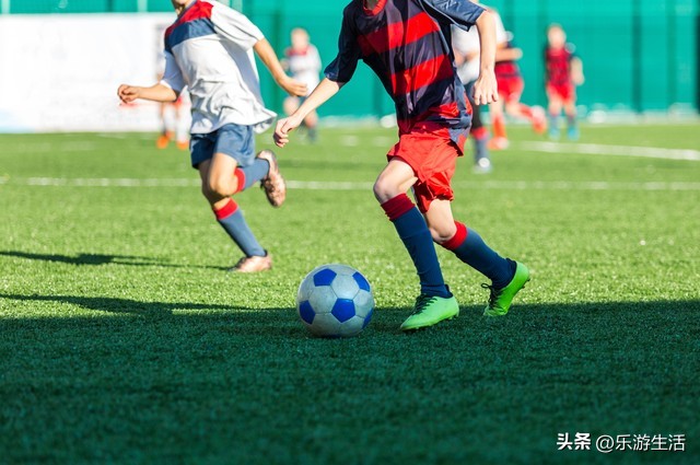 踢足球到底是跑得快好还是技术好,踢足球哪个位置最需要技术