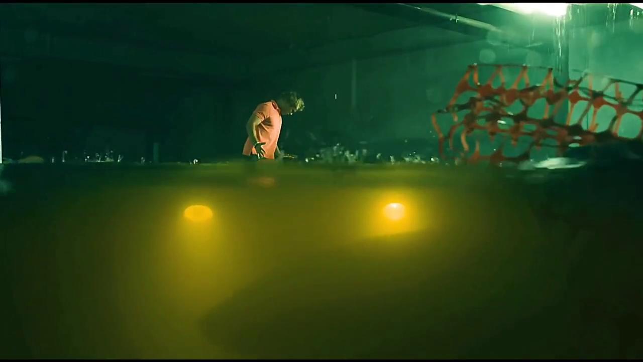 大海啸之鲨口逃生120分钟完整版,大海啸之鲨口逃生完整版