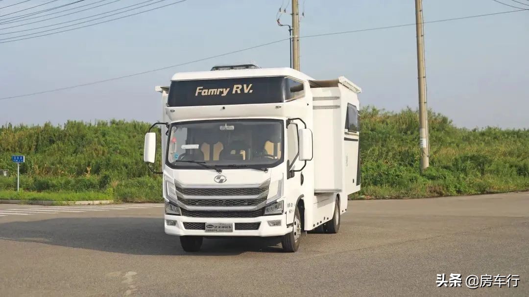 上汽轻卡房车h500好还是h300好,15-20万全新轻卡房车推荐